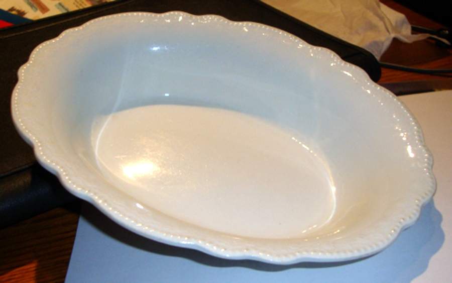 GRI88 9" Oval Vegetable Bowl by Grindley-1