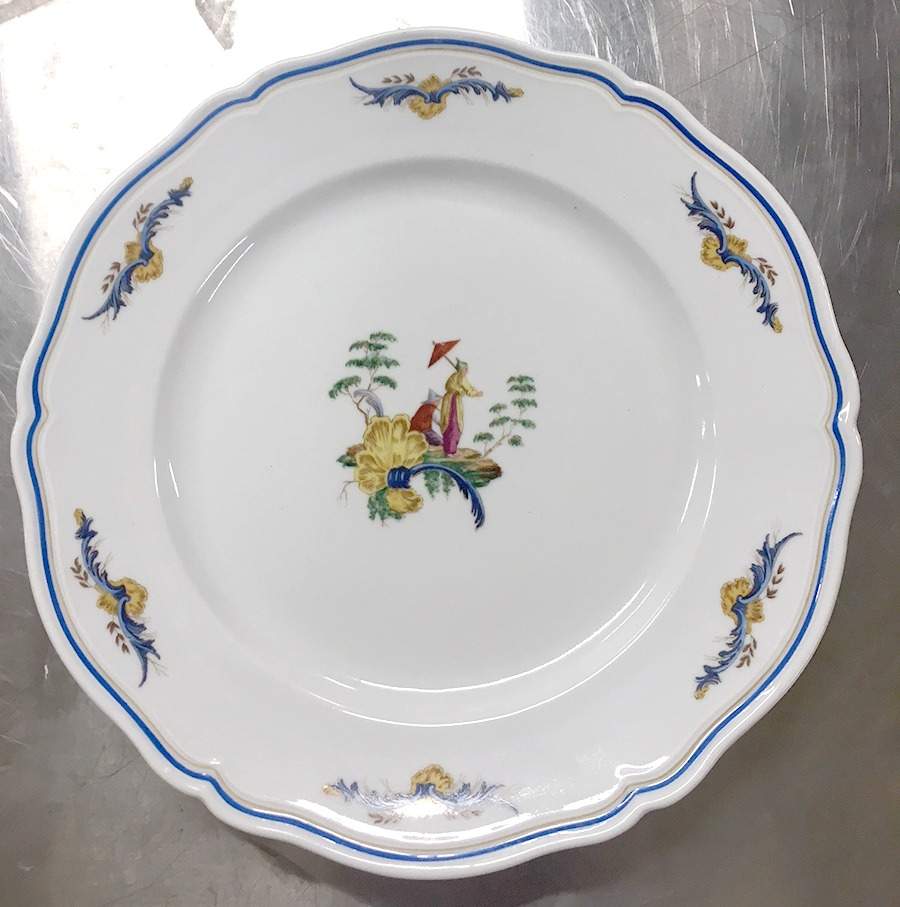Chinois Dinner Plate by Ginori 1735-1