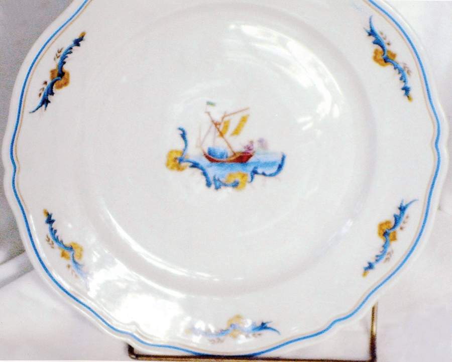 Chinois Dinner Plate by Ginori 1735-1