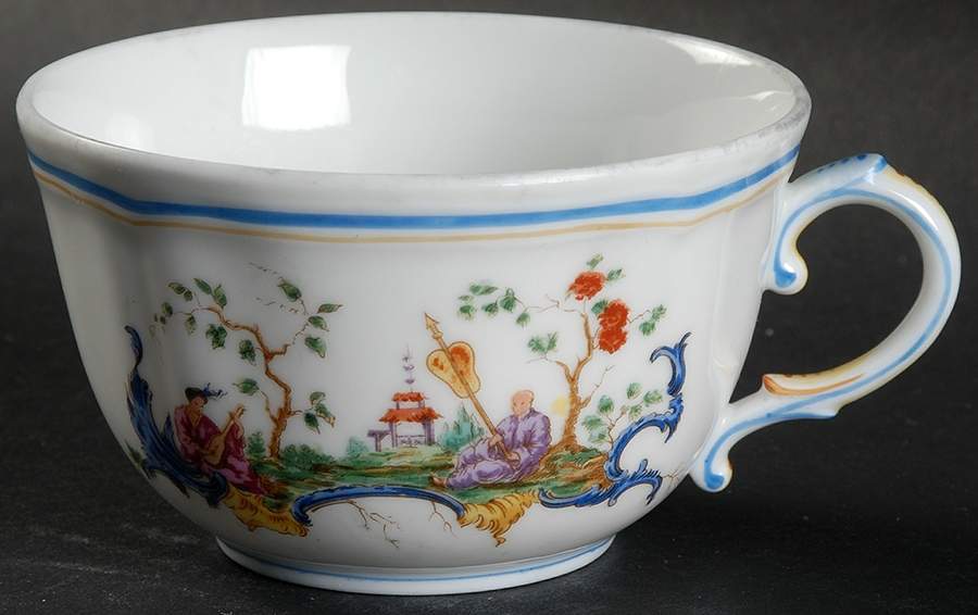 Chinois Flat Cup by Ginori 1735-1