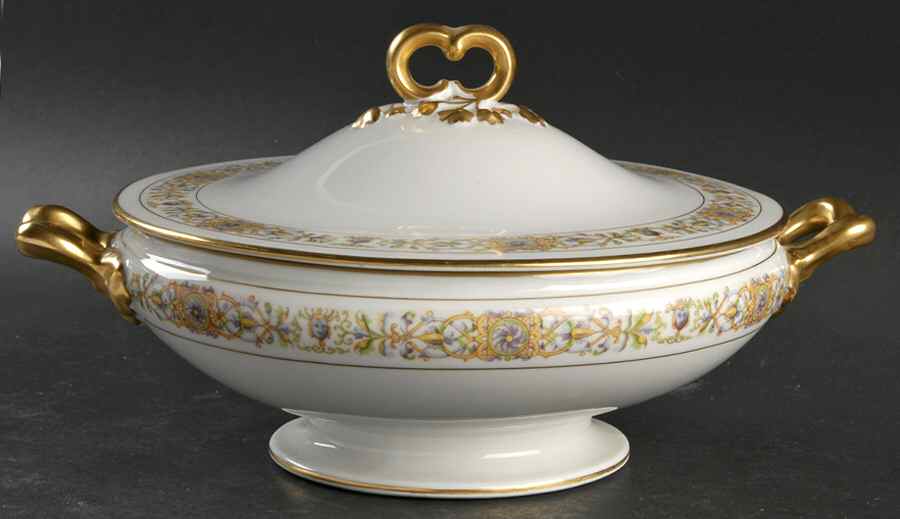 GUE193 Round Covered Vegetable by WM Guerin-1