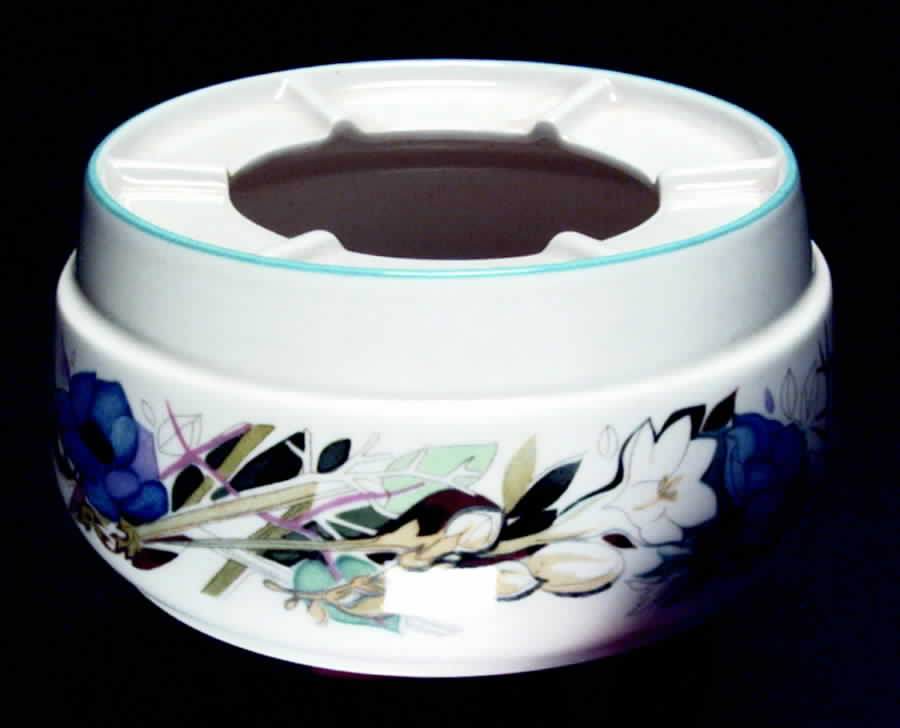 Jardin China Warmer Stand by Goebel-1