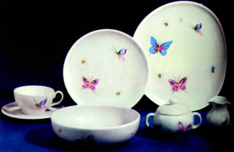Social Butterfly Dinner Plate by Grant (USA)-1