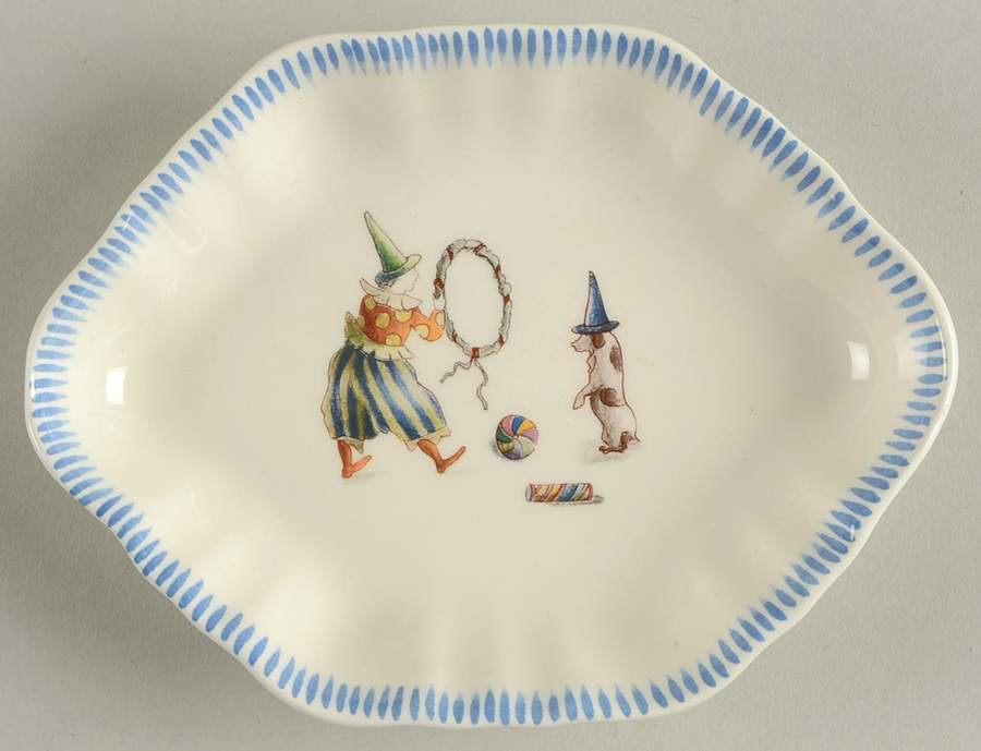 Le Cirque 5" Oval Tray by Faiencerie De Gien-1