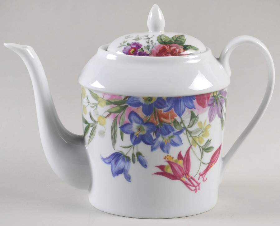 Alice Teapot & Lid by Bill Goldsmith-1