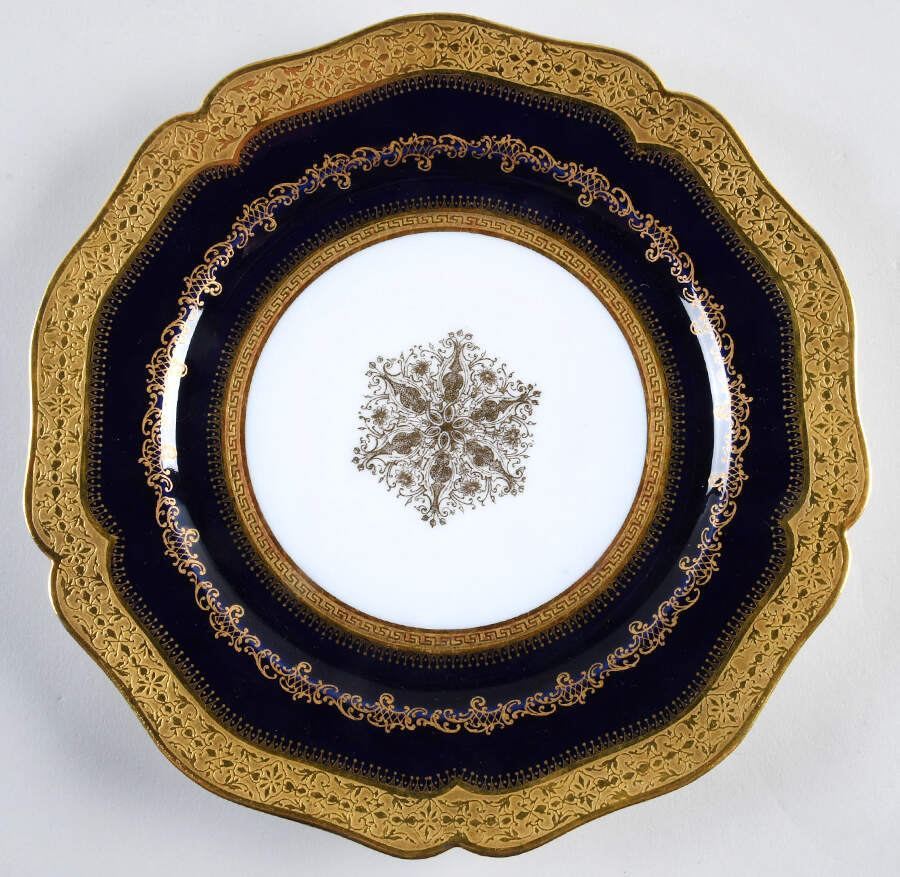 GUE202 Dinner Plate by WM Guerin-1