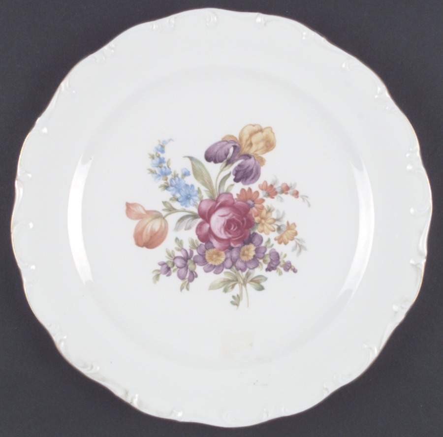 GOE5 Dinner Plate by Goebel-1