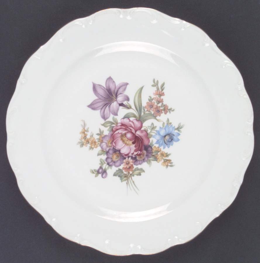 GOE5 Dinner Plate by Goebel-1