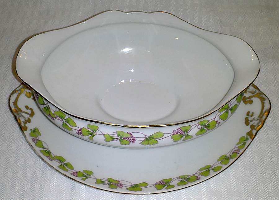 GUE207 Gravy Boat with Attached Underplate by WM Guerin-1