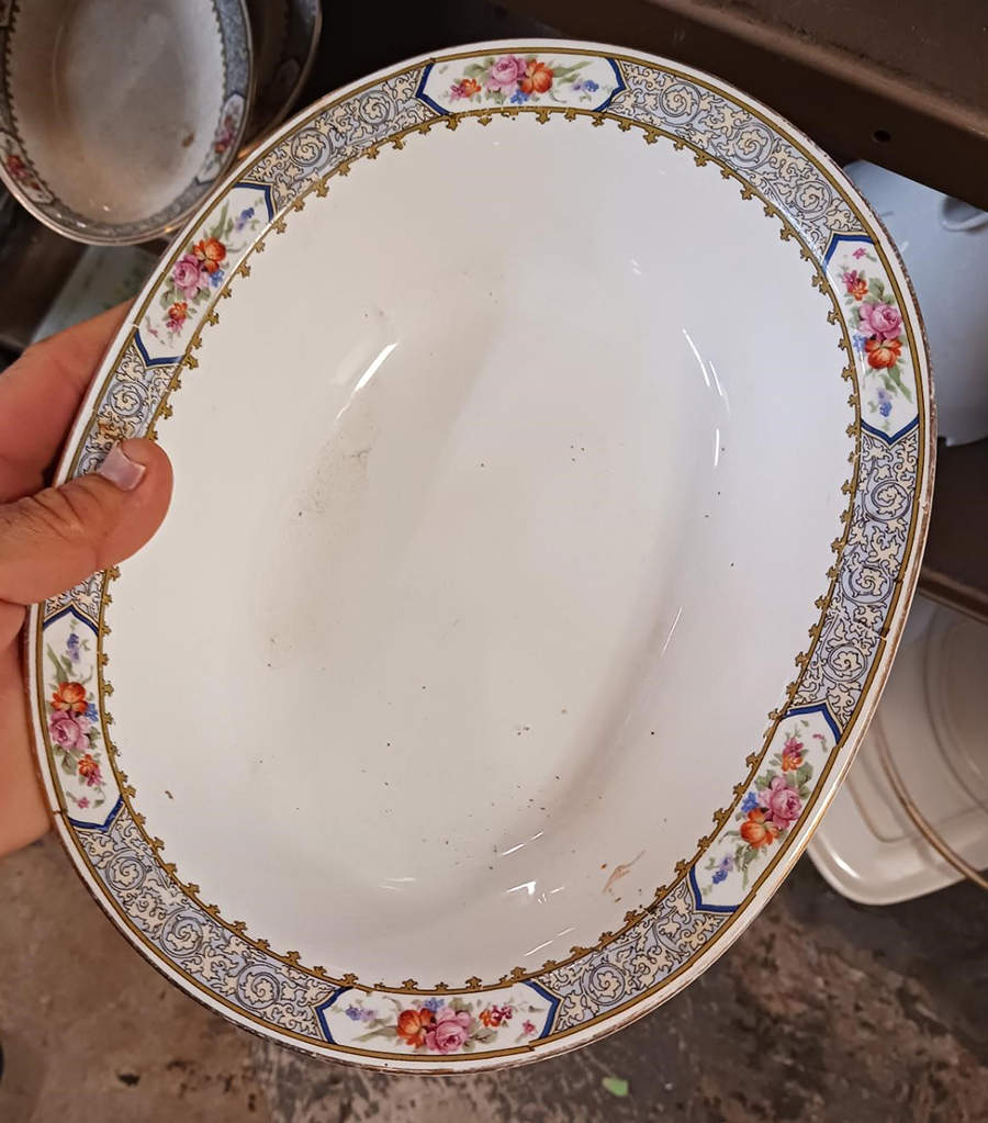 GEO188 9" Oval Vegetable Bowl by WS George-1