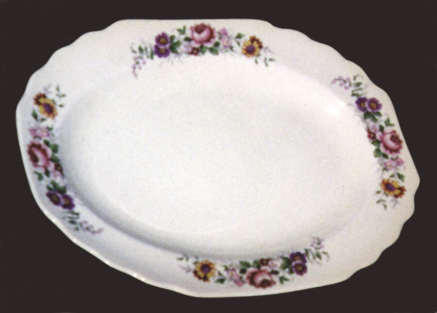 GEO193 13" Oval Serving Platter by WS George-1