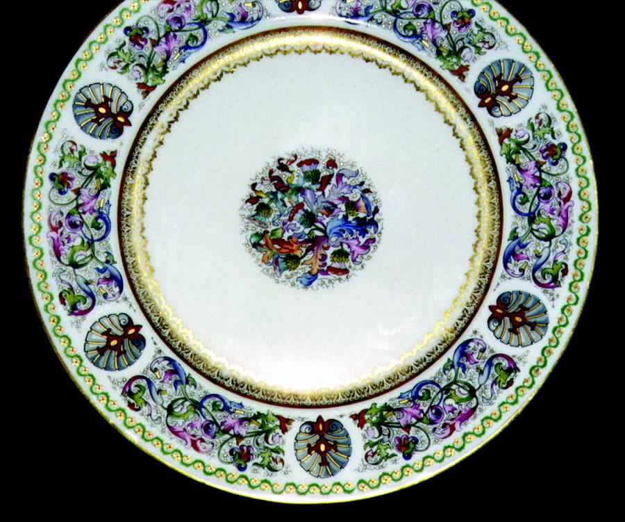 GUE237 Dinner Plate by WM Guerin-1