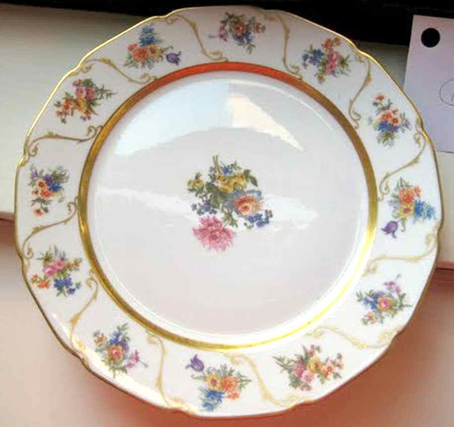 GUE238 Dinner Plate by WM Guerin-1