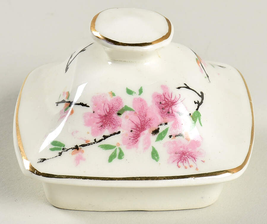 Peach Blossom (Lido, White Body, Gold) Lid for Sugar Bowl by WS George-1