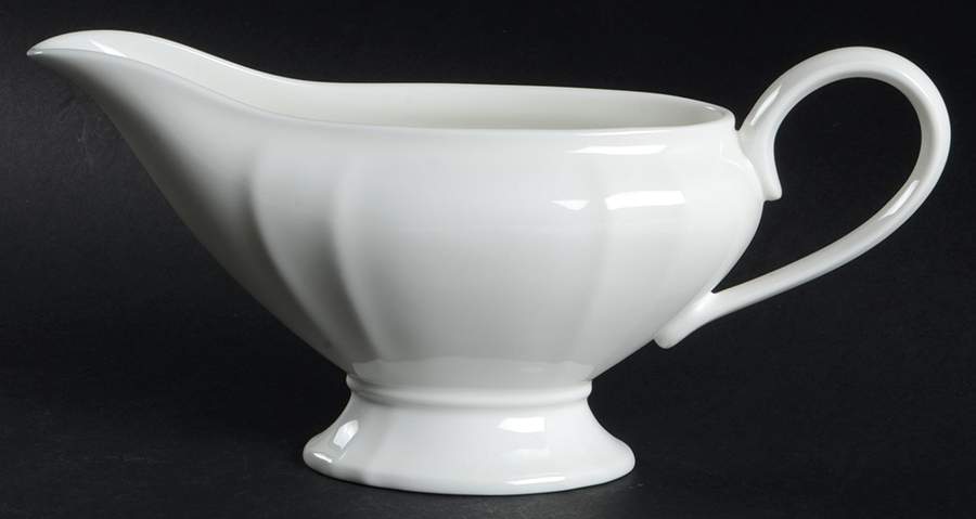 Bianco White (Duchessa Shape) Gravy Boat by Ginori 1735-1
