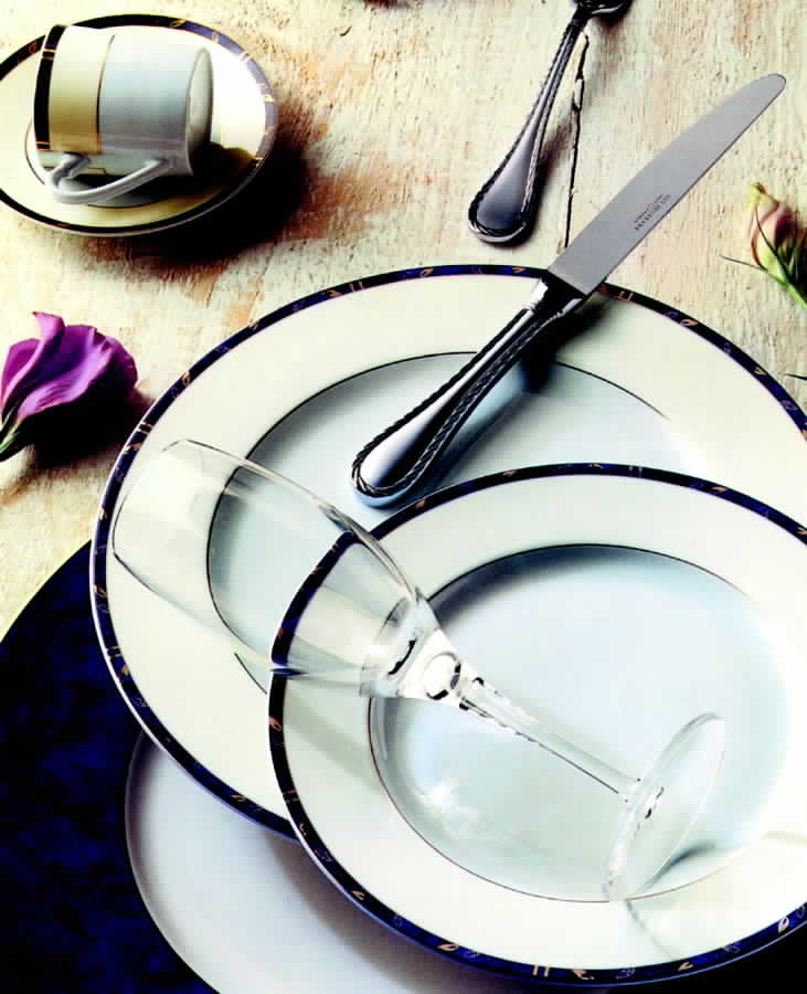 Feuillage Bleu Dinner Plate by Guy Degrenne-1