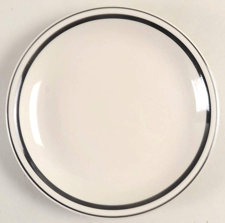 Basic Living Blair Dessert/Pie Plate by Gibson Designs-1