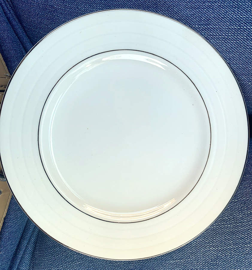 Uptown Platinum Dinner Plate by Gibson Designs-1