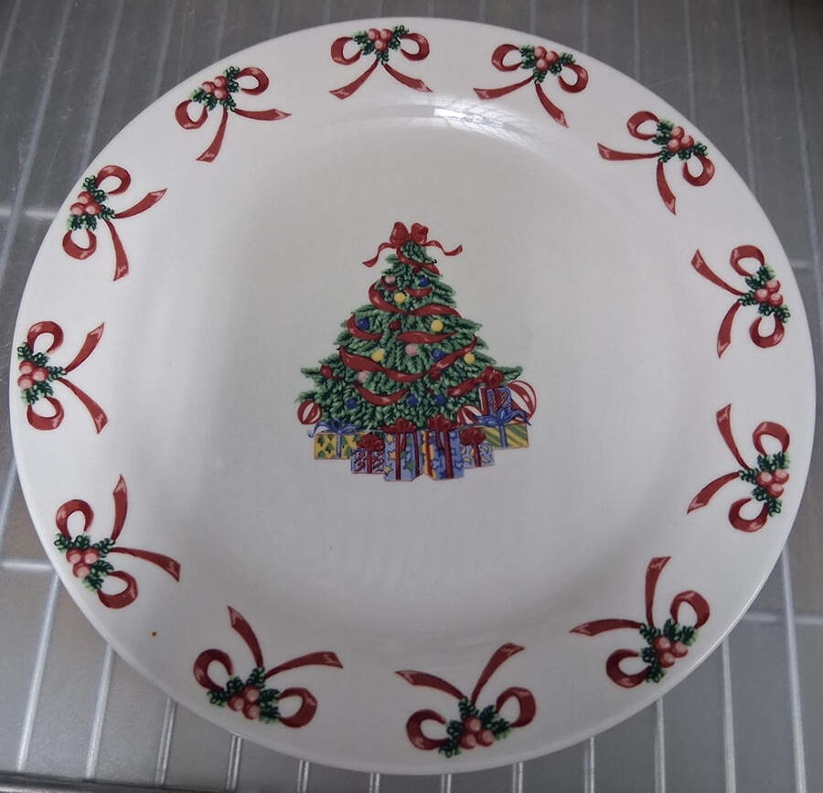 Christmas Radiance Dinner Plate by Gibson Designs-1