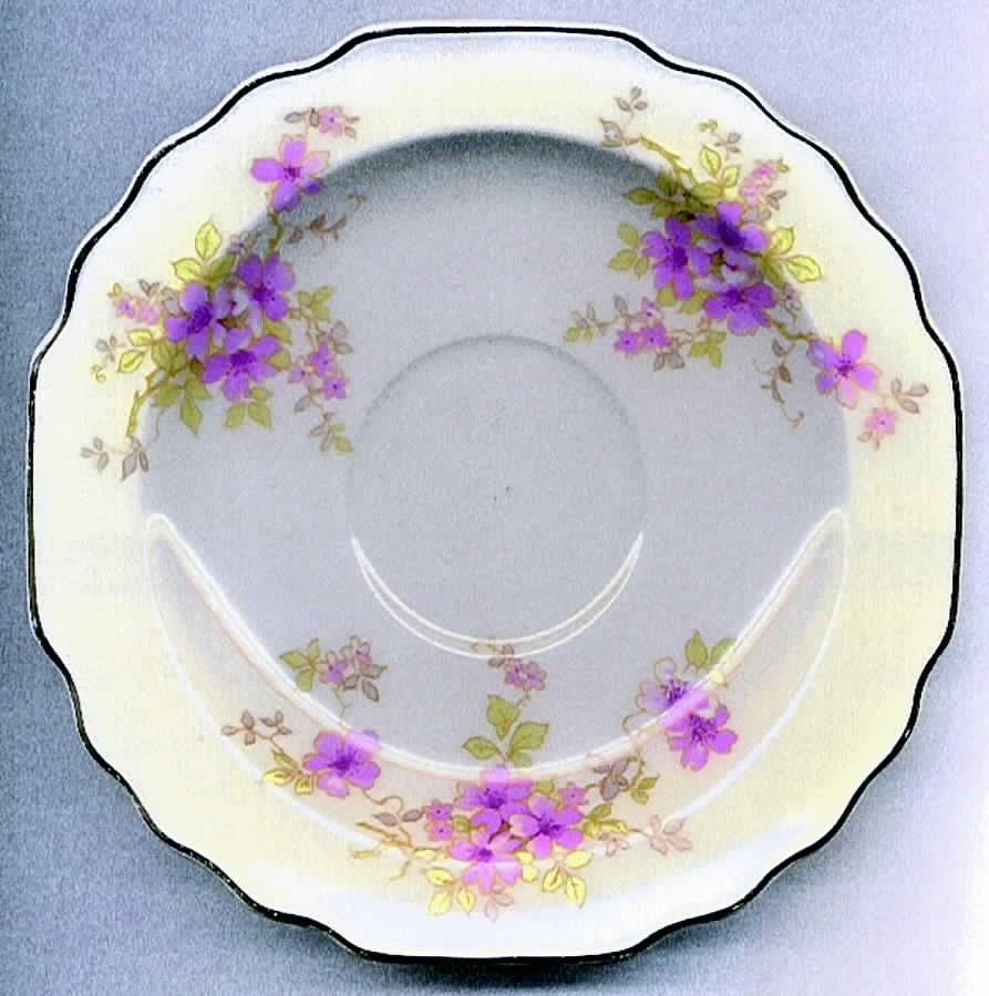 GEO207 Saucer by WS George-1