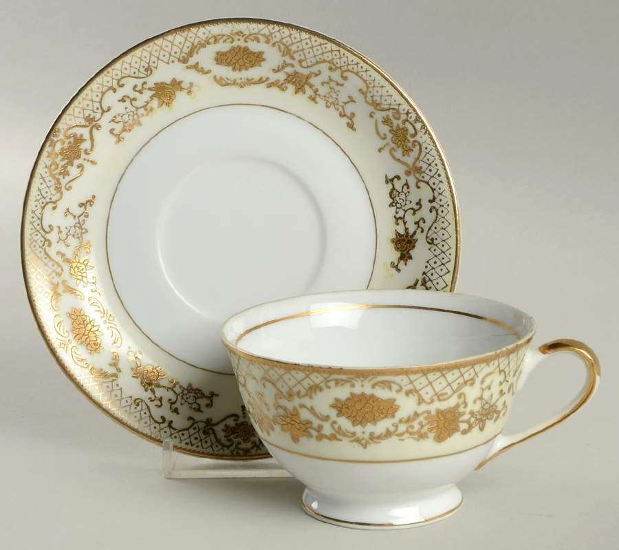 GCO4 Footed Cup & Saucer Set by Gold Coast-1