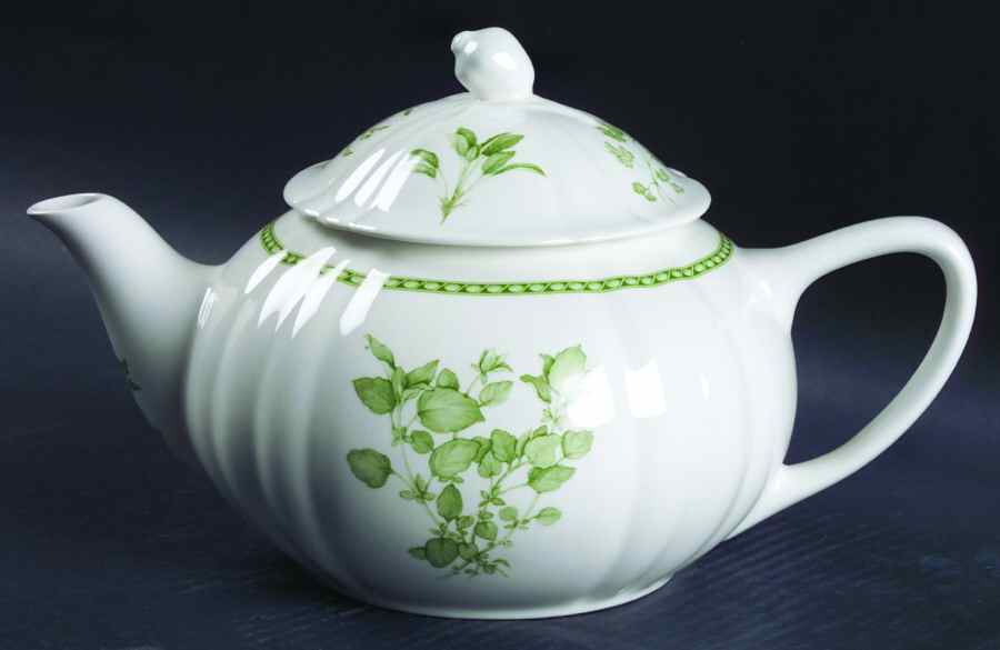 Fresh Herbs Teapot & Lid by Ginori 1735-1