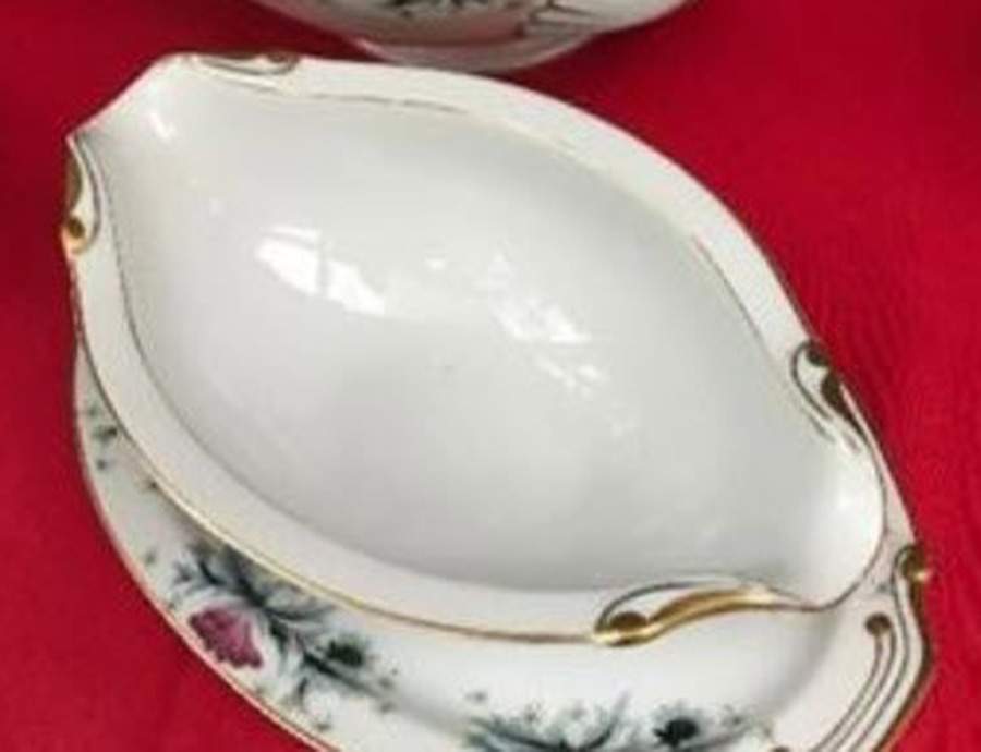 GOC23 Gravy Boat with Attached Underplate by Gold China-1