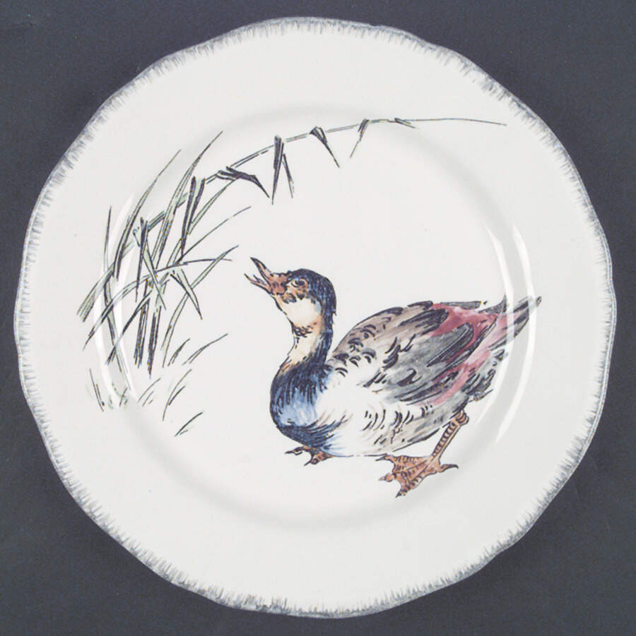 Les Grands Oiseaux Dinner Plate by Faiencerie De Gien-1