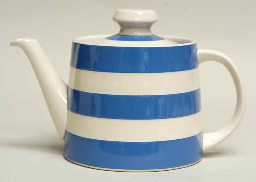 Cornish Blue Cream Cornishware Teapot & Lid by T G Green (England)-1