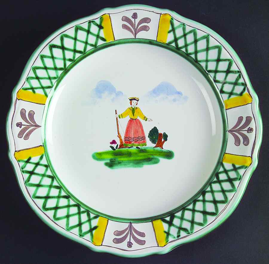 Hunt Scene (Rim, Scallop) Luncheon Plate by Gmundner Austria-1