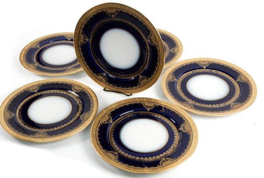 GUE305 Dinner Plate by WM Guerin-1