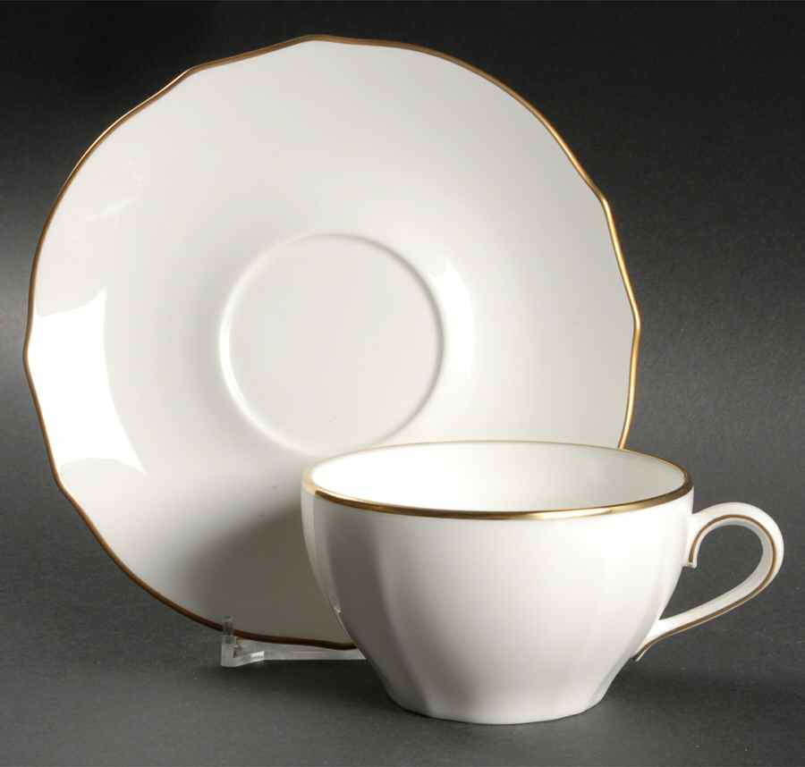 Bordo Oro Flat Cup & Saucer Set by Ginori 1735-1