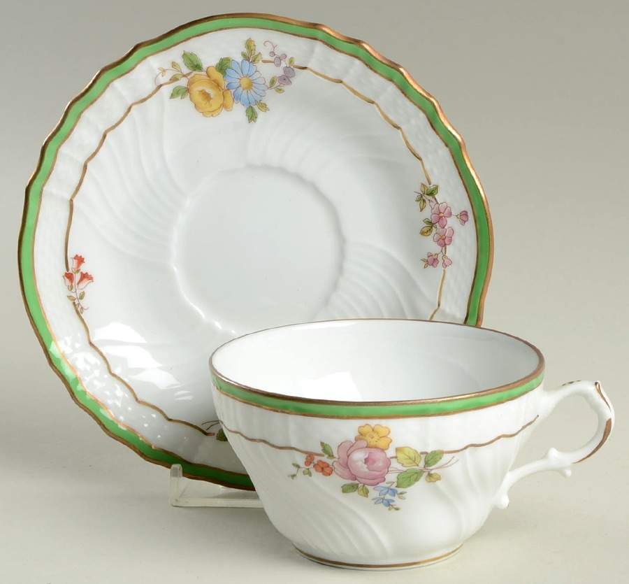 GIN86 Flat Cup & Saucer Set by Ginori 1735-1