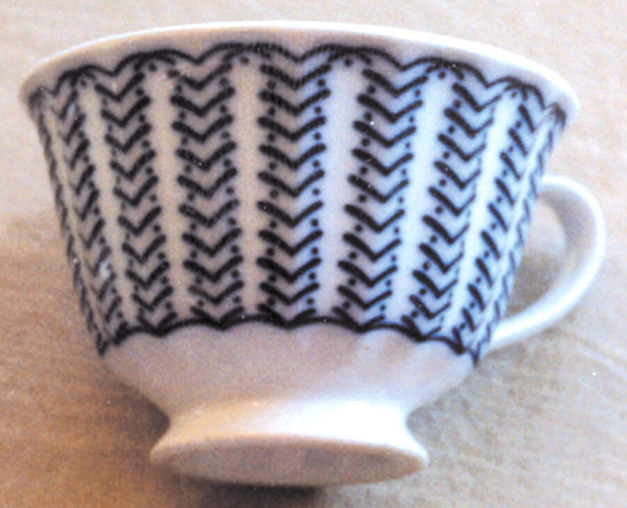 GMY57 Footed Cup by Ferdinand Selle-1
