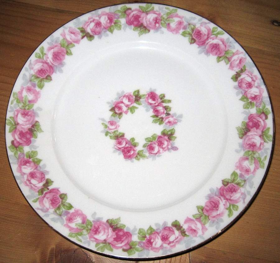 GUE313 Luncheon Plate by WM Guerin-1
