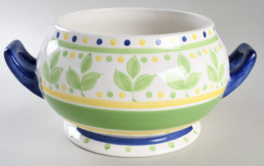 Clarisse Tureen No Lid by Gibson Designs-1