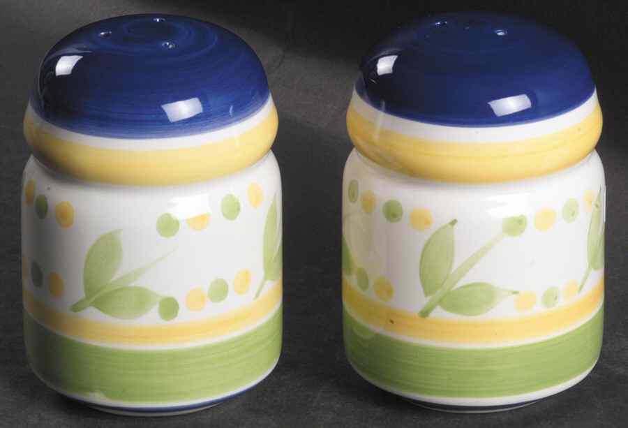Clarisse Salt & Pepper Set by Gibson Designs-1