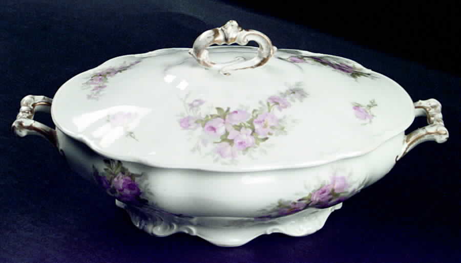 GUE318 Oval Covered Vegetable by WM Guerin-1