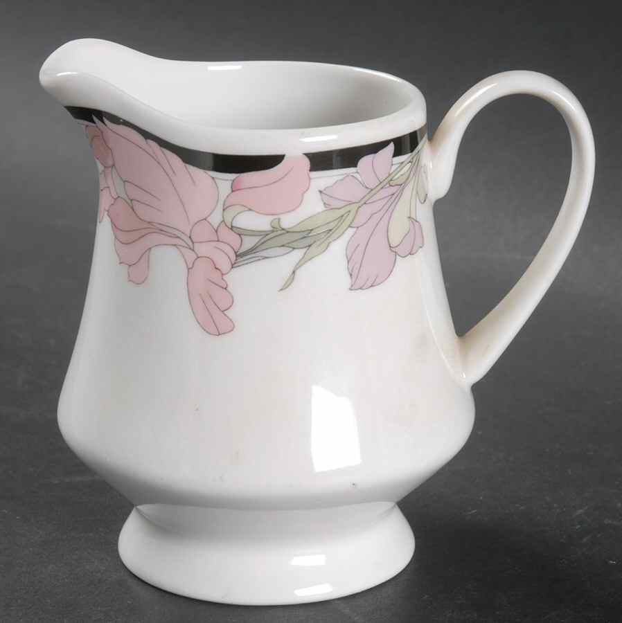 GID48 Creamer by Gibson Designs-1