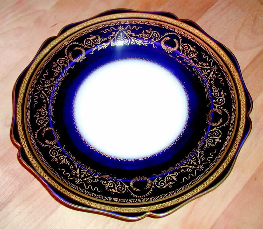 GUE324 Dinner Plate by WM Guerin-1