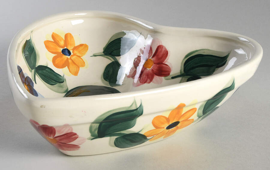 Daisy Chain 9" Heart Shaped Bowl by Gail Pittman-1