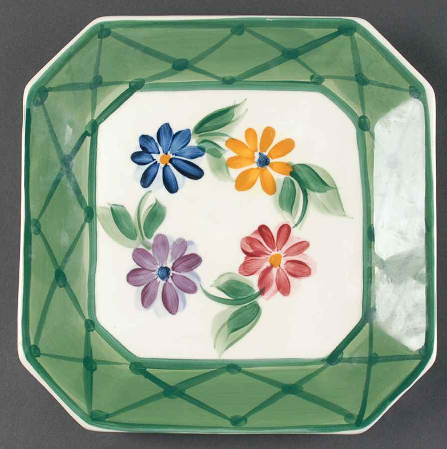 Daisy Chain Underplate for Tureen by Gail Pittman-1