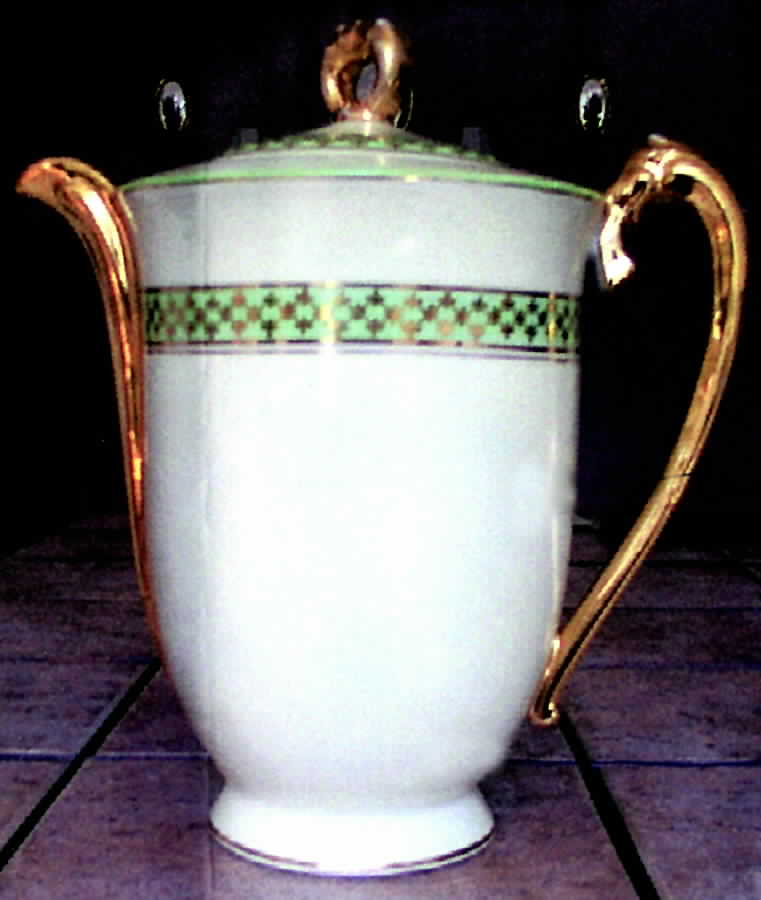 GOV1 Coffee Pot & Lid by Gout Deville-1