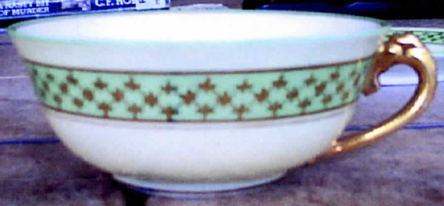 GOV1 Flat Cup by Gout Deville-1