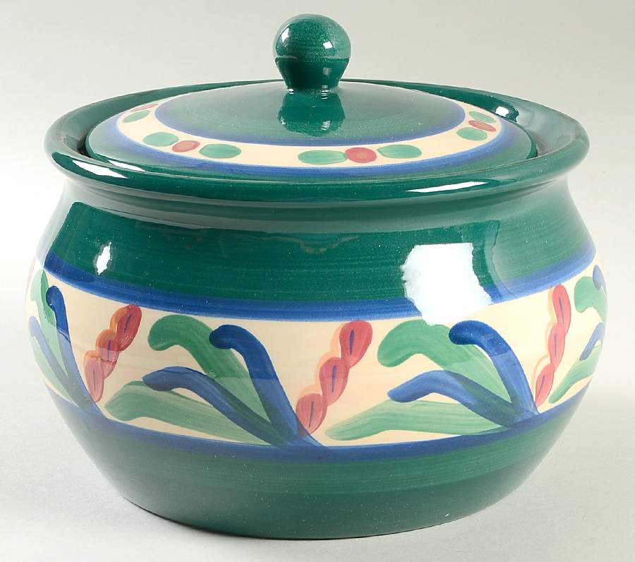 Juniper Bean Pot & Lid by Gail Pittman-1