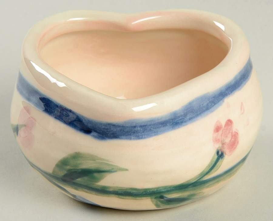 Novak 3" Heart Shaped Bowl by Gail Pittman-1