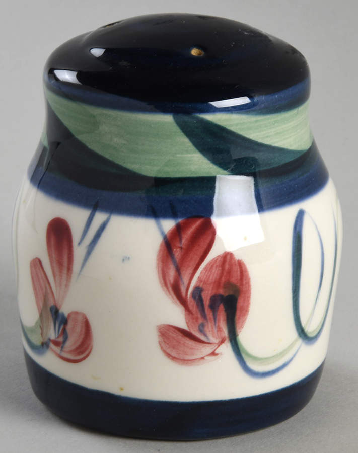 Grapevine Green Pepper Shaker by Gail Pittman-1