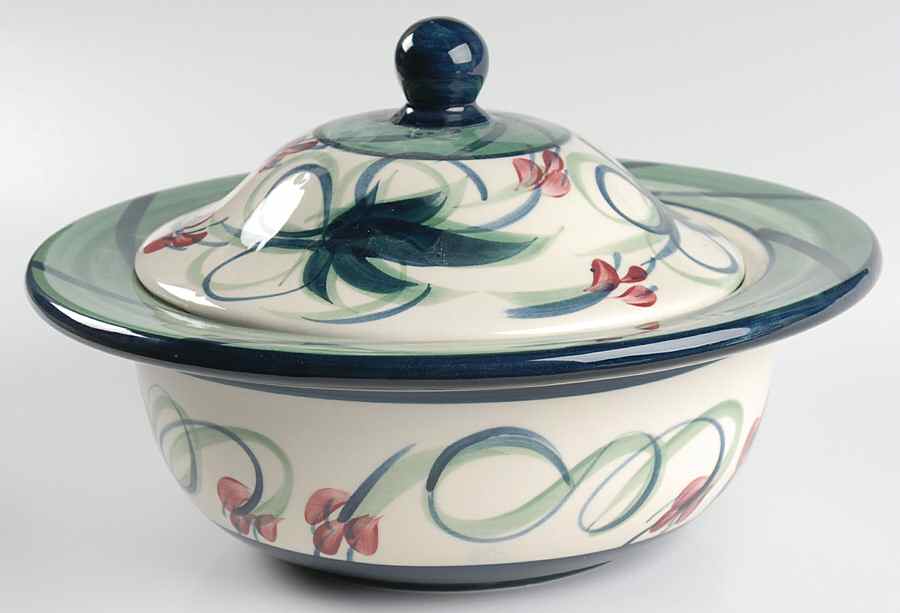 Grapevine Green 2 Qt Round Covered Casserole by Gail Pittman-1
