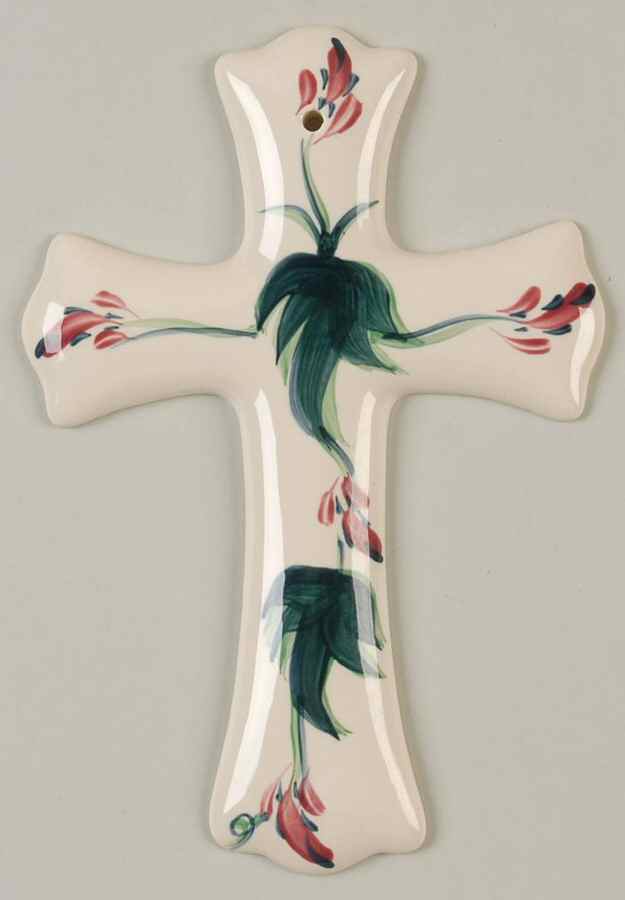 Grapevine Green Large Scottish Cross by Gail Pittman-1