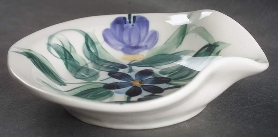 Annabella Spoon Rest/Holder (Holds 1 Spoon) by Gail Pittman-1